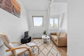 Charming Central Located Apartment With Amazing Canal View